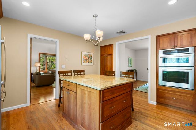 33 Topledge Road, Redding, CT 06896