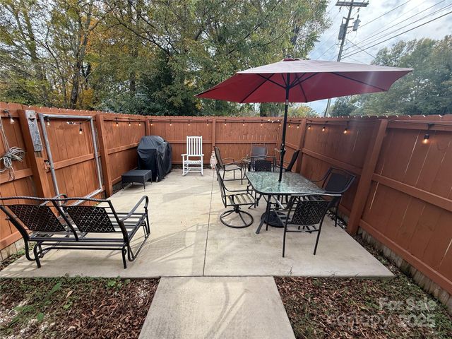 301 S Mountain Street, Cherryville, NC 28021