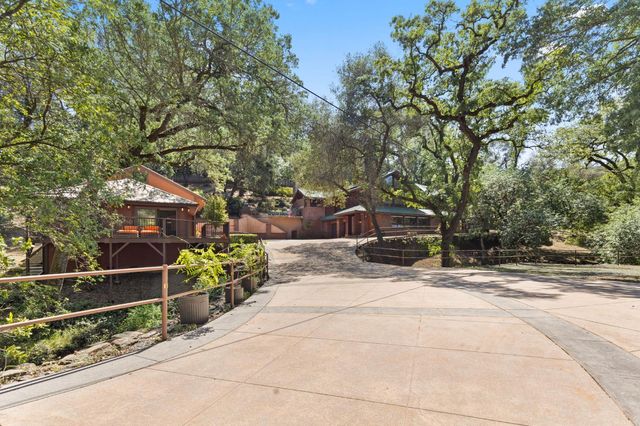 110 Allen Ranch Rd, Sutter Creek, CA 95685