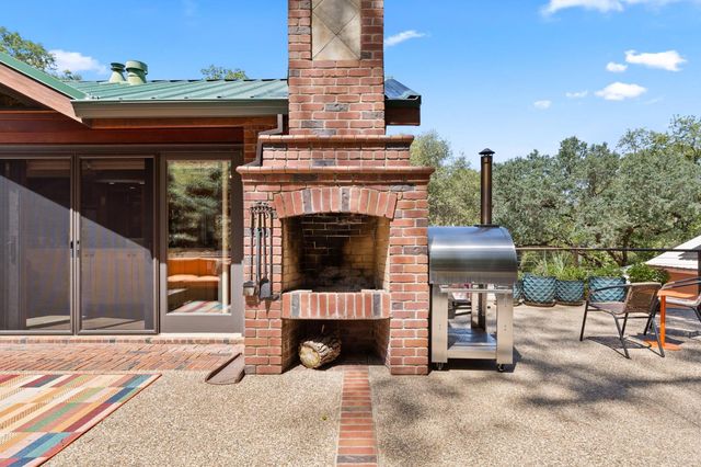110 Allen Ranch Rd, Sutter Creek, CA 95685
