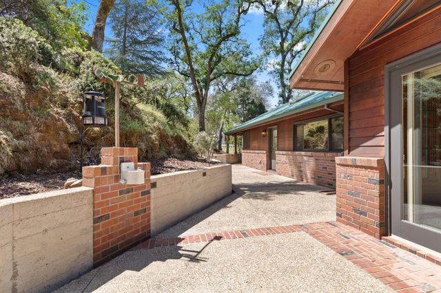 110 Allen Ranch Rd, Sutter Creek, CA 95685