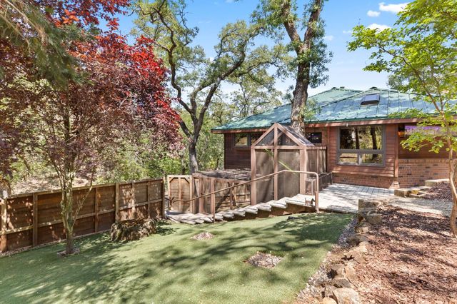 110 Allen Ranch Rd, Sutter Creek, CA 95685