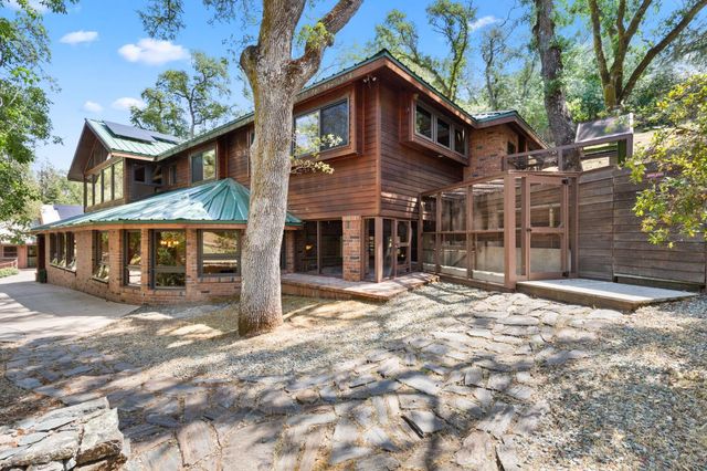 110 Allen Ranch Rd, Sutter Creek, CA 95685