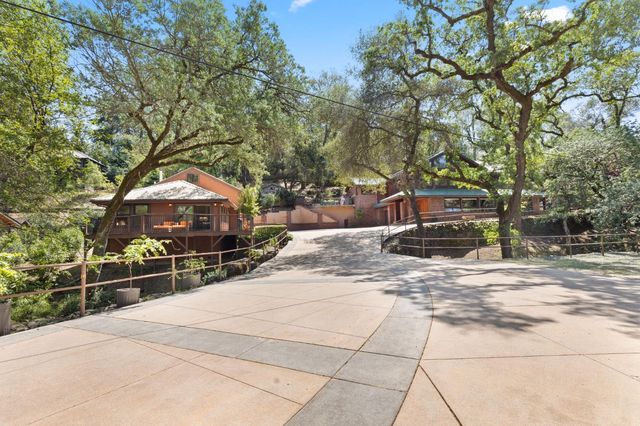 110 Allen Ranch Rd, Sutter Creek, CA 95685