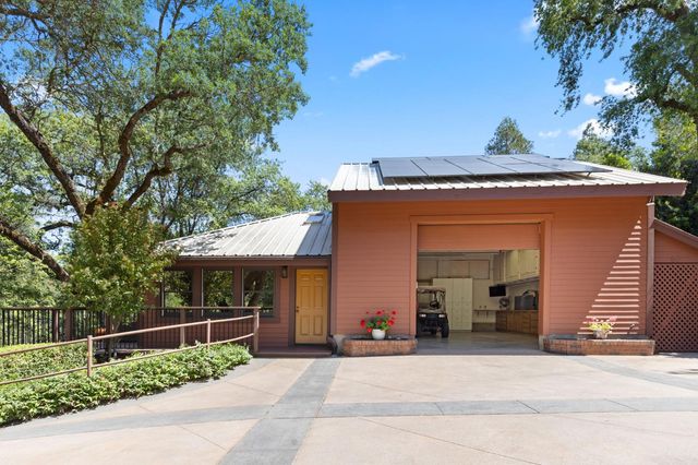 110 Allen Ranch Rd, Sutter Creek, CA 95685