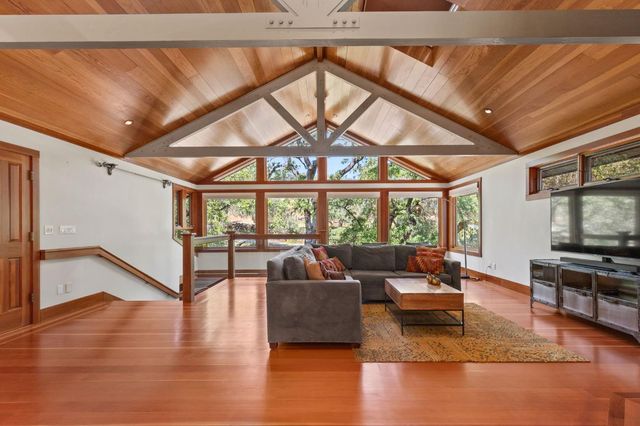 110 Allen Ranch Rd, Sutter Creek, CA 95685