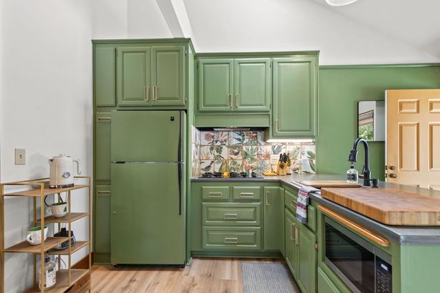 110 Allen Ranch Rd, Sutter Creek, CA 95685