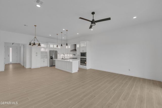 12605 Don Norte Street, Horizon City, TX 79928