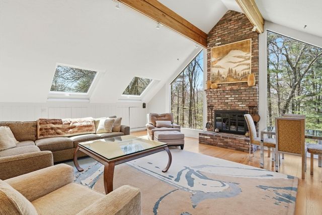 119 Lazell St, Hingham, MA 02043