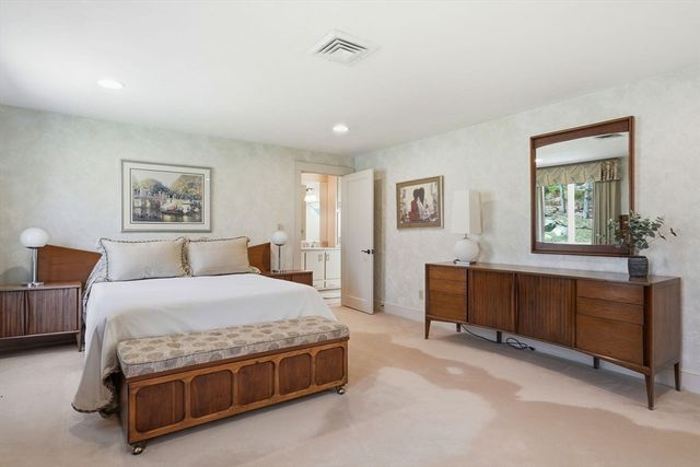 119 Lazell St, Hingham, MA 02043