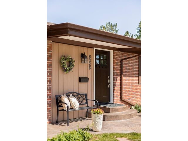 6326 Parfet St, Arvada, CO 80004