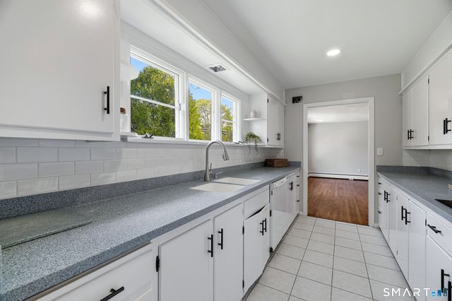 21 Tower Avenue, Groton, CT 06340