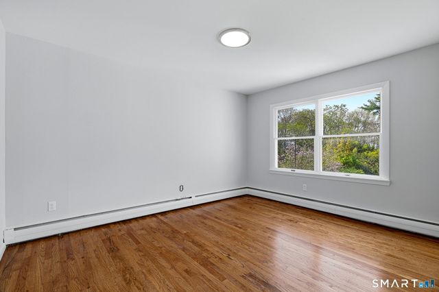 21 Tower Avenue, Groton, CT 06340