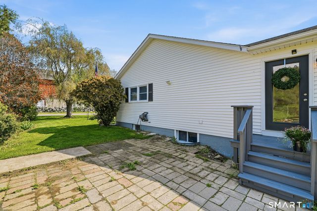 21 Tower Avenue, Groton, CT 06340