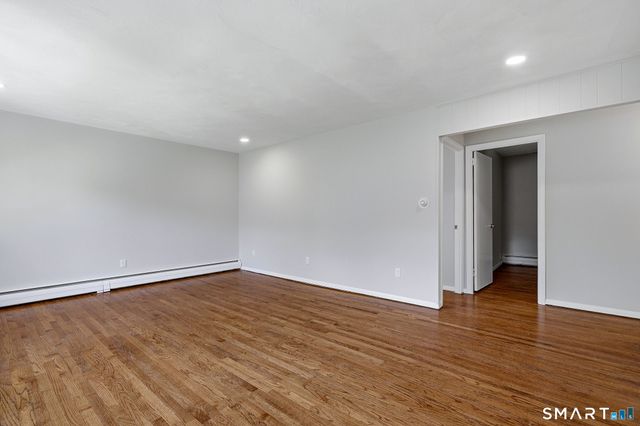 21 Tower Avenue, Groton, CT 06340