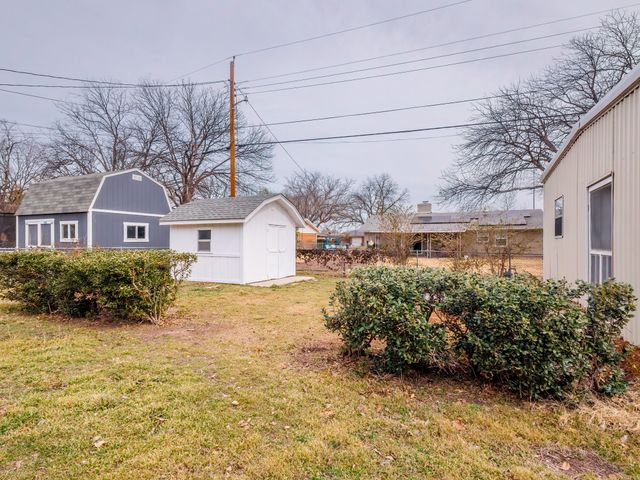 2008 10th Street, Brownwood, TX 76801