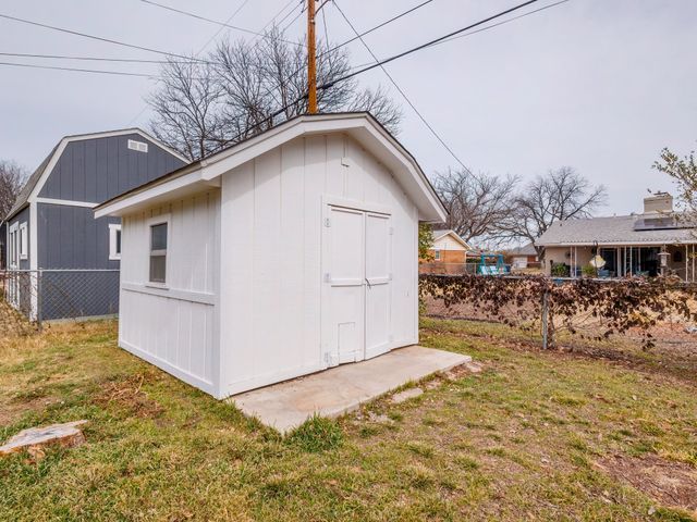 2008 10th Street, Brownwood, TX 76801