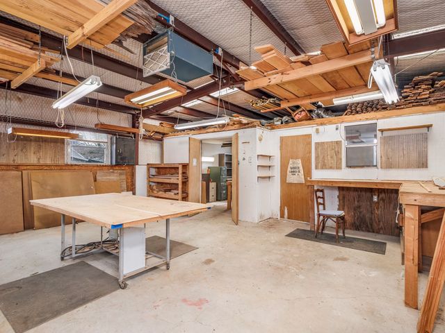 2008 10th Street, Brownwood, TX 76801