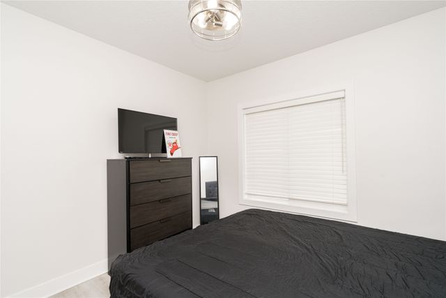 434 S 82nd Street, West Des Moines, IA 50266