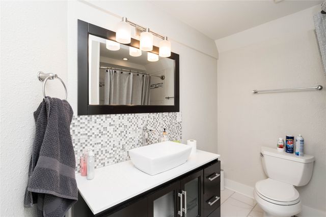 434 S 82nd Street, West Des Moines, IA 50266