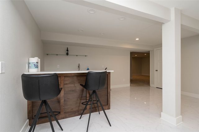 434 S 82nd Street, West Des Moines, IA 50266