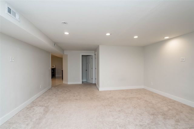 434 S 82nd Street, West Des Moines, IA 50266