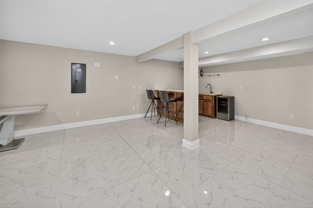434 S 82nd Street, West Des Moines, IA 50266