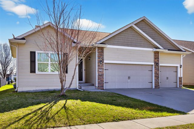 434 S 82nd Street, West Des Moines, IA 50266