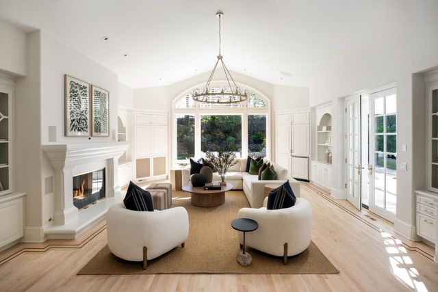 27210 Ohlone Lane, Los Altos Hills, CA 94022