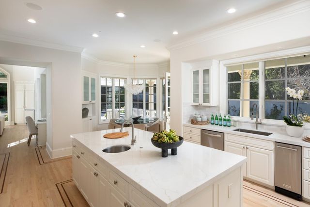 27210 Ohlone Lane, Los Altos Hills, CA 94022