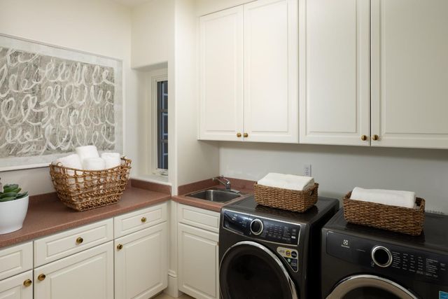 27210 Ohlone Lane, Los Altos Hills, CA 94022