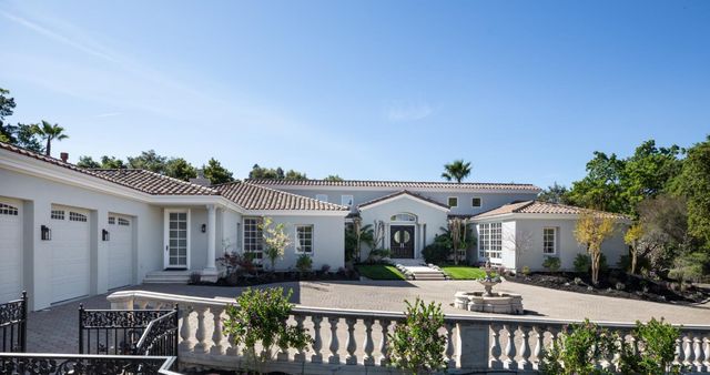 27210 Ohlone Lane, Los Altos Hills, CA 94022