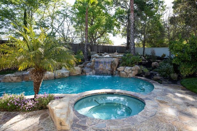 27210 Ohlone Lane, Los Altos Hills, CA 94022