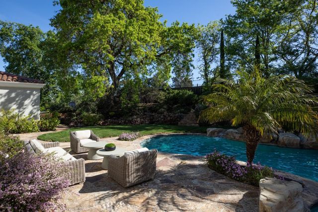 27210 Ohlone Lane, Los Altos Hills, CA 94022