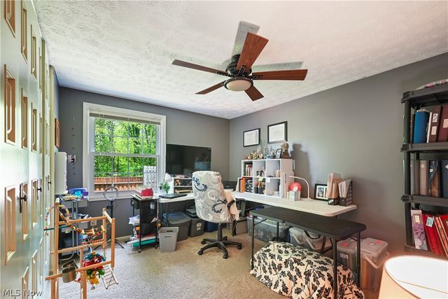 8441 Carriage Hill Drive NE, Warren, OH 44484
