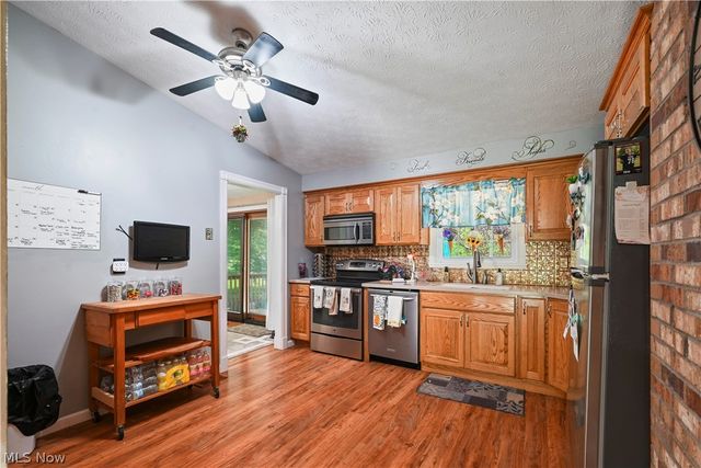 8441 Carriage Hill Drive NE, Warren, OH 44484