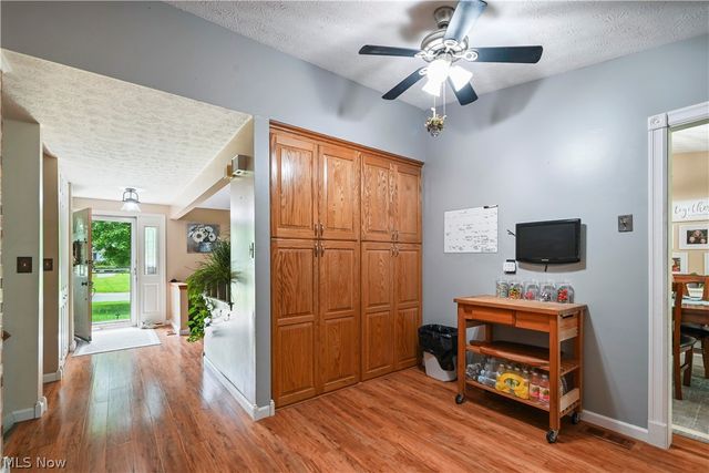 8441 Carriage Hill Drive NE, Warren, OH 44484
