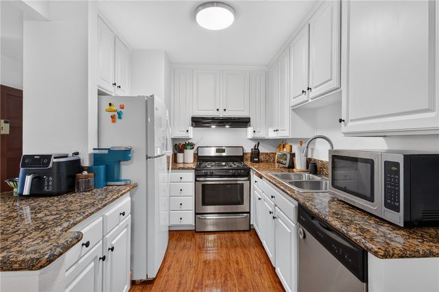 1101 W Macarthur 163, Santa Ana, CA 92707