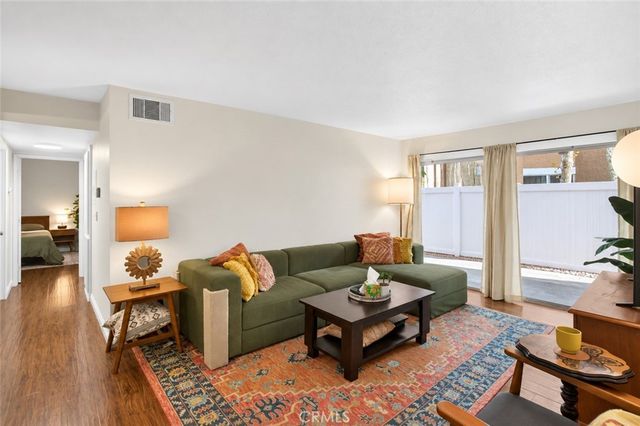 1101 W Macarthur 163, Santa Ana, CA 92707