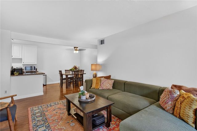 1101 W Macarthur 163, Santa Ana, CA 92707