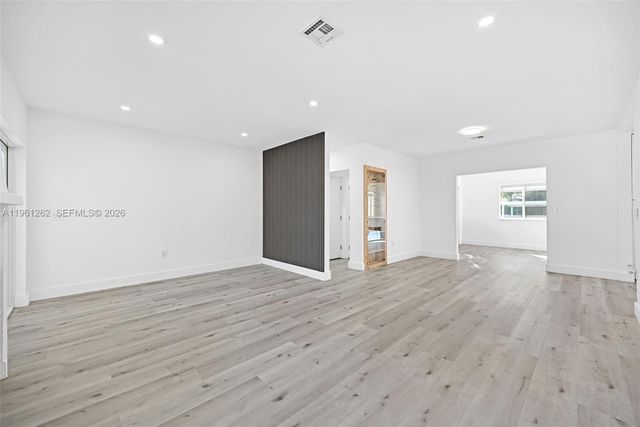 876 NE 81st St, Miami, FL 33138