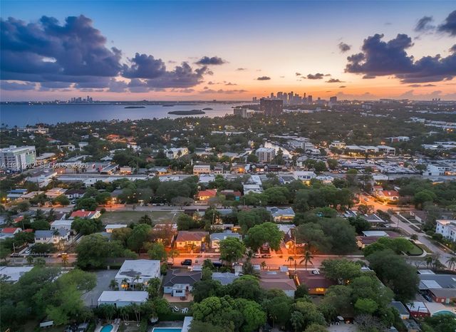 876 NE 81st St, Miami, FL 33138