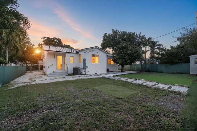 876 NE 81st St, Miami, FL 33138