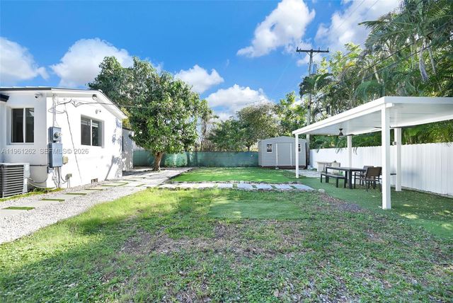 876 NE 81st St, Miami, FL 33138