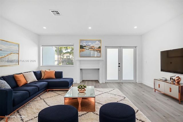 876 NE 81st St, Miami, FL 33138