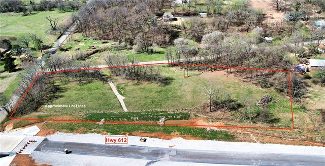 22401 Downum, Elm Springs, AR 72762