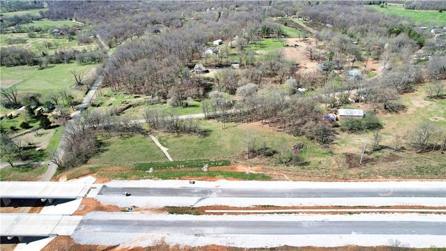 22401 Downum, Elm Springs, AR 72762