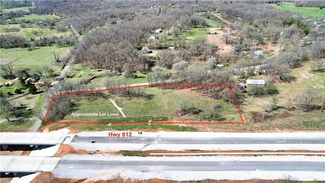 22401 Downum, Elm Springs, AR 72762