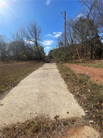22401 Downum, Elm Springs, AR 72762