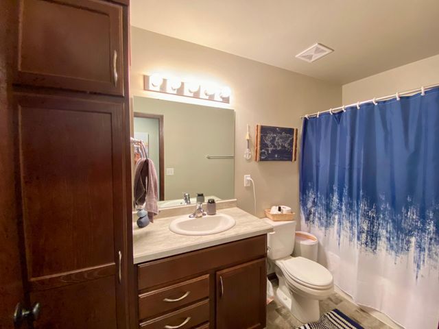 1179 Highland Lane W, West Fargo, ND 58078